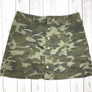 Camo Button Front Skirt Size 12